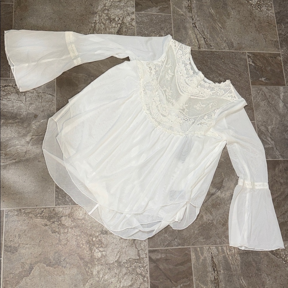 Suzy Shier White Lace Yoke Layered Chiffon Blouse NWT XS